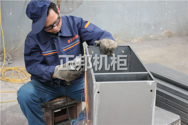 機(jī)殼打磨